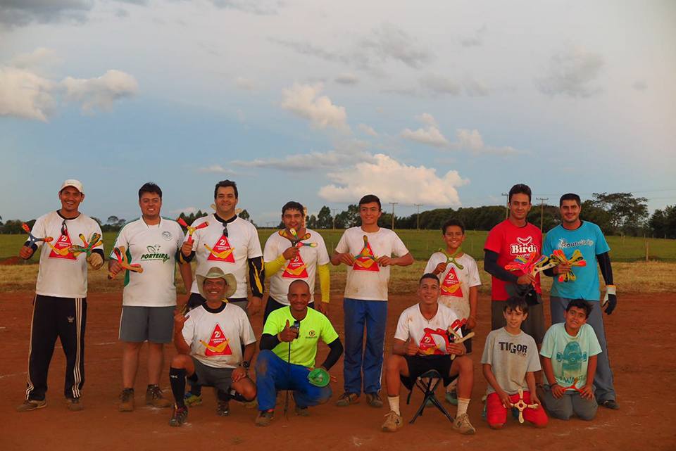 Participantes do 2º Campeonato Mineiro de Bumerangues em Patos de Minas Participantes do 2º Campeonato Mineiro de Bumerangues em Patos de Minas